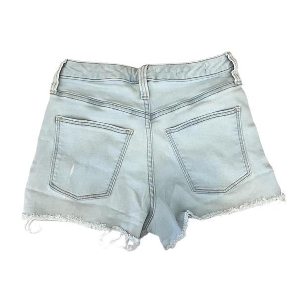 Universal Thread Denim High Rise Midi Shorts Light Wash | Size 4R - Picture 4 of 8